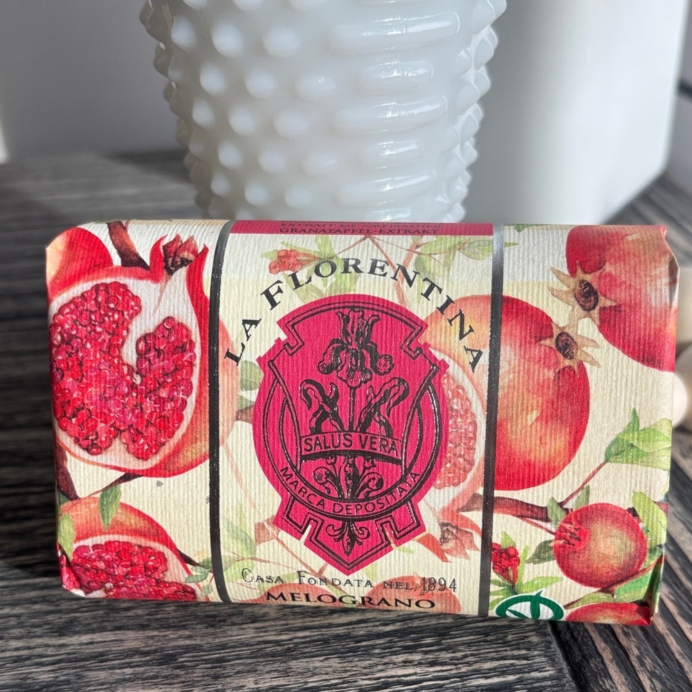 La Fiorentina Melograno Soap - Red and Cream Design